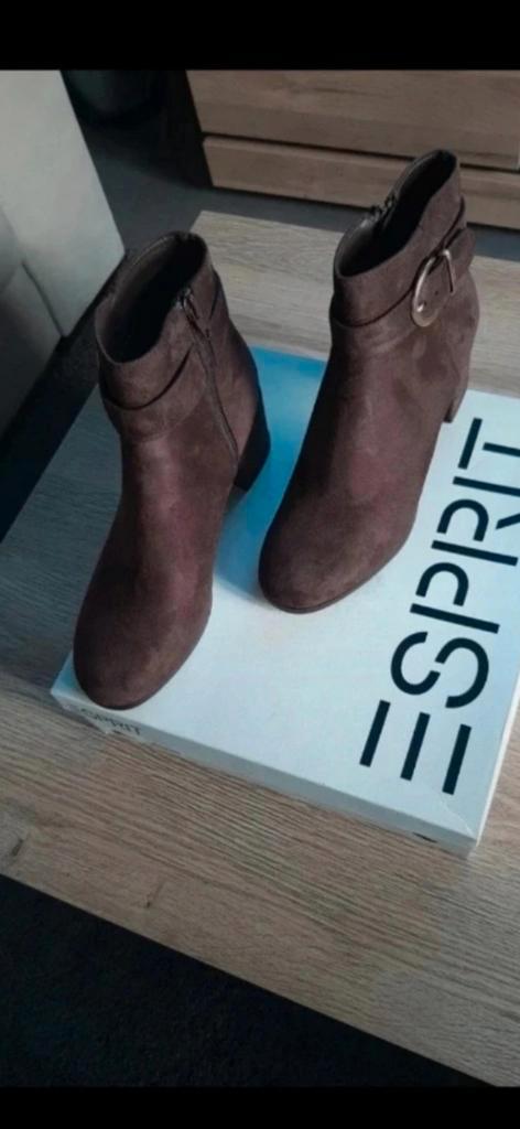 Nieuwe enkellaarzen Esprit in maten 36/37/41, Kleding | Dames, Schoenen, Sneakers, Ophalen of Verzenden
