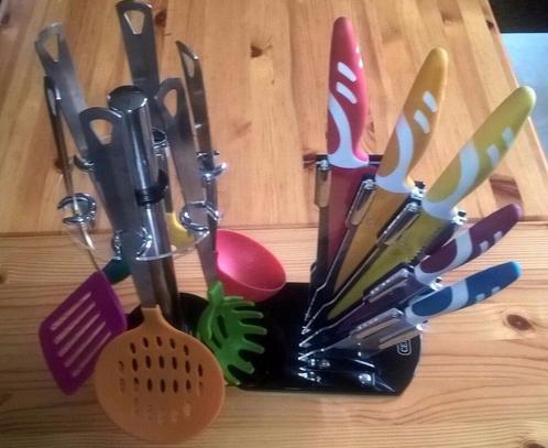 set ustencil couteaux, Huis en Inrichting, Keuken | Bestek, Nieuw, Bestekset, Overige materialen, Vaatwasserbestendig, Ophalen