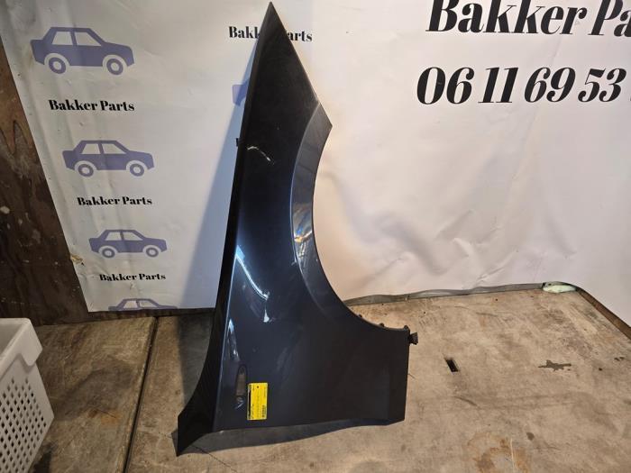 Scherm rechts-voor van een BMW 1-Serie (A22), Auto-onderdelen, Carrosserie, BMW, Gebruikt, 3 maanden garantie