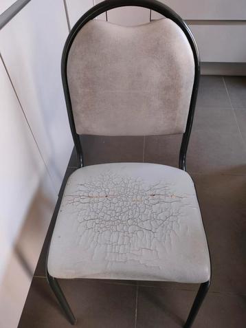 4 gebruikte stoelen beschikbaar voor biedingen