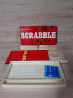 scrabble rode doos klassiek bordspel [s1100], Ophalen of Verzenden, Zo goed als nieuw