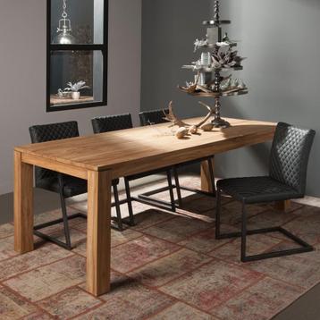 Table teck  beschikbaar voor biedingen