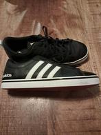 Adidas taille 45, Enlèvement ou Envoi, Comme neuf