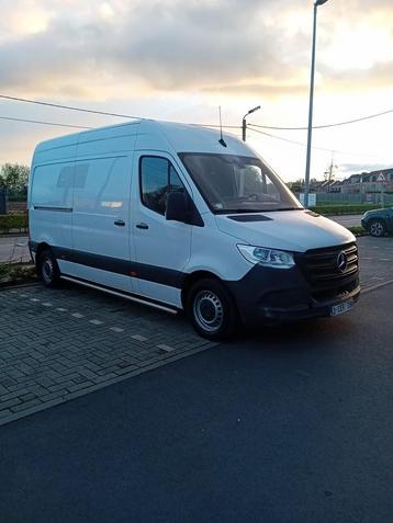 Zelfstandige chauffeur met eigen camionet
