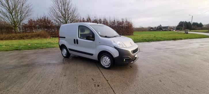 Utilitaire fiat fiorino, Autos, Fiat, Particulier, Autres modèles, Vitres électriques, Diesel, Euro 6, Boîte manuelle, Cuir, Enlèvement