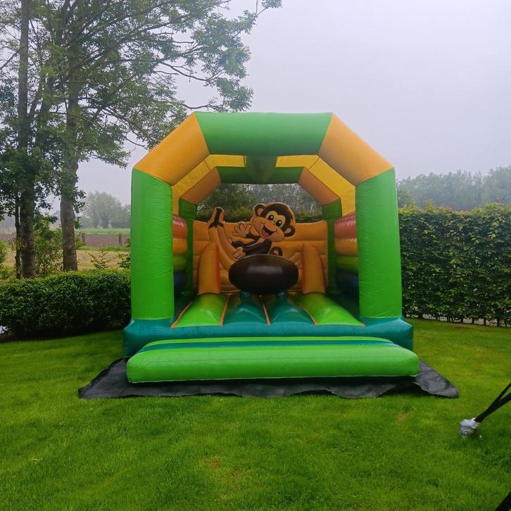 Springkasteel the monkey te huur, Hobby en Vrije tijd, Feestartikelen | Verhuur, Ophalen of Verzenden