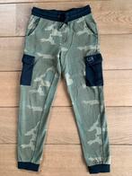 Joggingbroek + longsleeve legermotief Maat 146-152, Ophalen of Verzenden, Zo goed als nieuw, Jongen, Setje