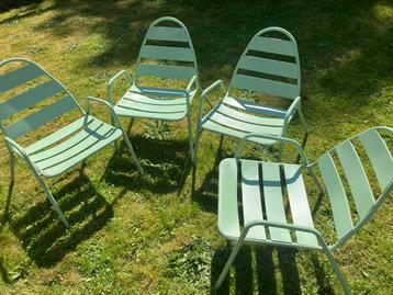 4 chaises de jardin 