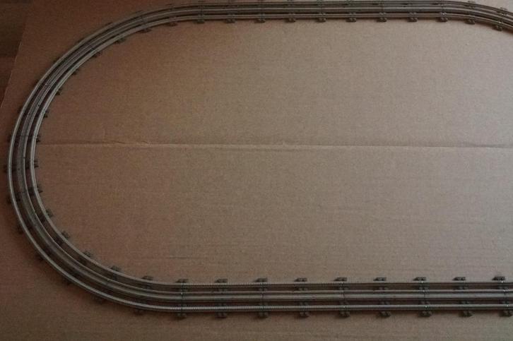 12 volt Lego trein rails ovaal. (gebogen + rechte rails), Kinderen en Baby's, Speelgoed | Duplo en Lego, Gebruikt, Lego, Complete set