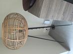 Staande rieten lamp met grote LED lamp., Ophalen, Zo goed als nieuw