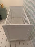 Wit houten babybed (inclusief matras Aerosleep), Kinderen en Baby's, Ophalen, Gebruikt, Matras