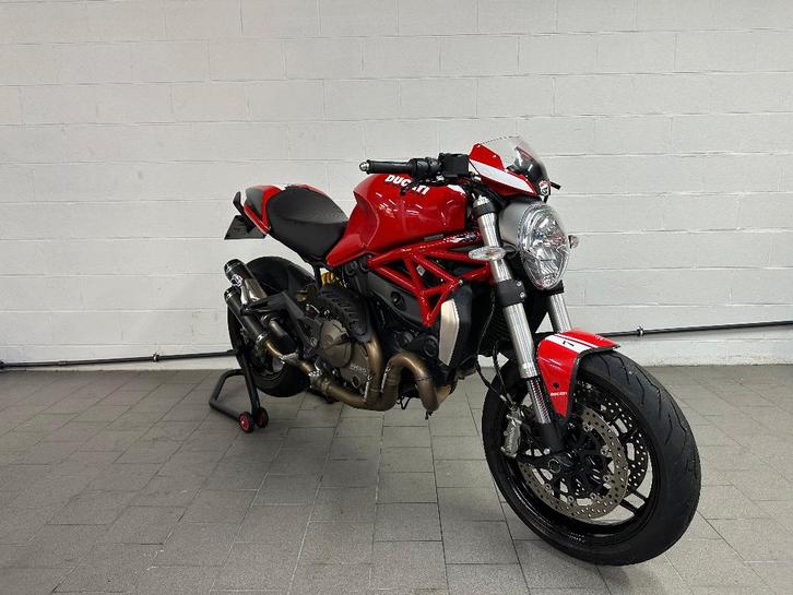 DUCATI MONSTER 821 STRIPE ***DUCATI SAMBREVILLE***, Motos, Motos | Ducati, Entreprise, Naked bike, plus de 35 kW, 2 cylindres