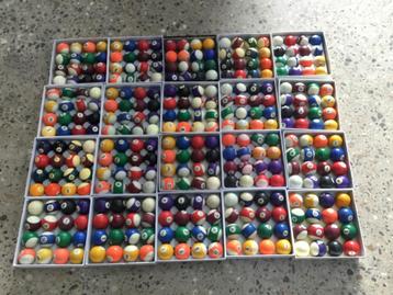 Lot de 20 balles de billard, complet