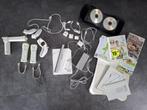 WII Console Fit Board, controllers, chuks + spellen, Ophalen of Verzenden, Zo goed als nieuw, Met 2 controllers, Met games