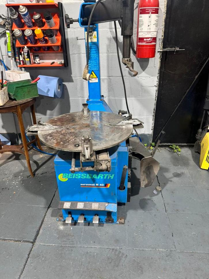 Beissbarth Servomat M43 – Banden(de)monteermachine, Auto diversen, Autogereedschap, Zo goed als nieuw, Ophalen