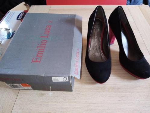 9 paar nieuwe schoenen met hak (pumps) - 39, 20-50€/paar, Vêtements | Femmes, Chaussures, Comme neuf, Escarpins, Enlèvement ou Envoi