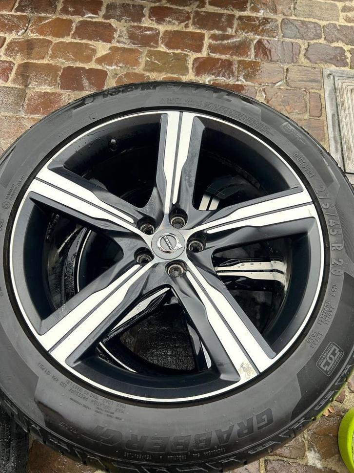 Velgen Volvo xc 90 , xc 60 20inch met zomer-en winterbanden, Auto-onderdelen, Banden en Velgen, Velg(en), Winterbanden, 20 inch