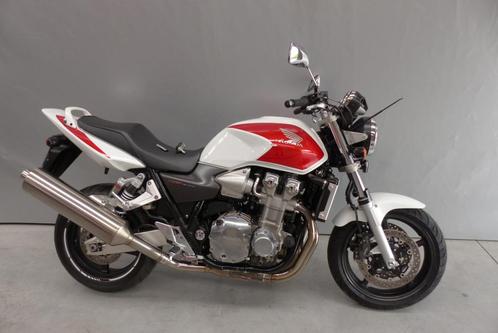 CB1300 accidentée contrôle OK, Motoren, Motoren | Honda, Bedrijf, Naked bike, meer dan 35 kW, 4 cilinders, Ophalen