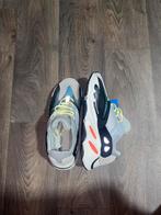 Yeezy 700 V2, Ophalen, Nieuw