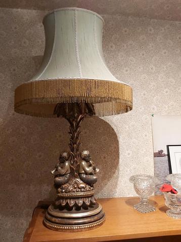 LAMPE AVEC ABAT-JOUR, Enlèvement, Comme neuf