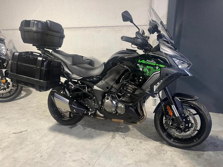 Kawasaki Versys 1000 S met givi TRK kofferset (bj 2022), Motoren, Motoren | Kawasaki, Bedrijf, Overig, meer dan 35 kW