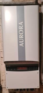 Onduleur, Bricolage & Construction, Panneaux solaires & Accessoires, Enlèvement, Utilisé, Collecteur, 100 à 200 watts-crêtes