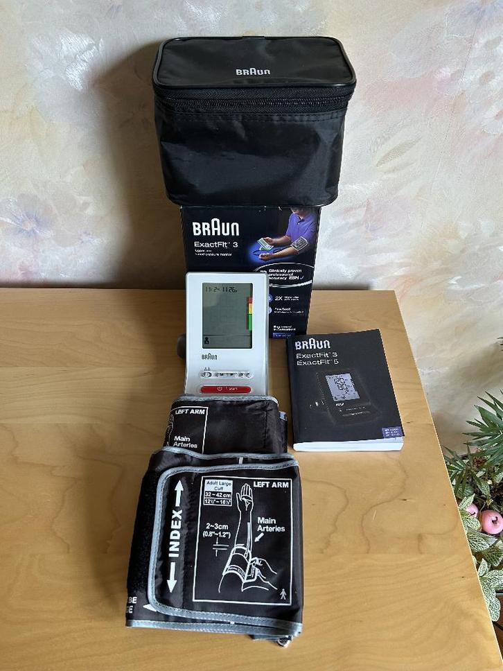 Tensiomètre Braun ExactFit 3, Divers, Matériel Infirmier, Comme neuf, Enlèvement