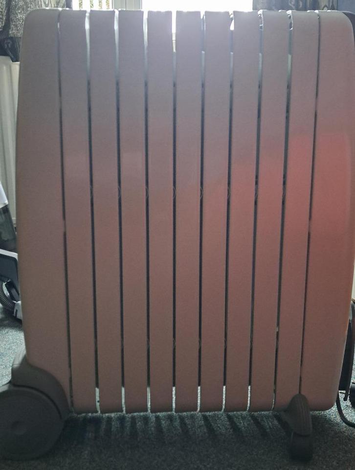 Radiateur à rouleaux De Longi Rapido, Bricolage & Construction, Chauffage & Radiateurs, Utilisé, Radiateur, 800 watts ou plus