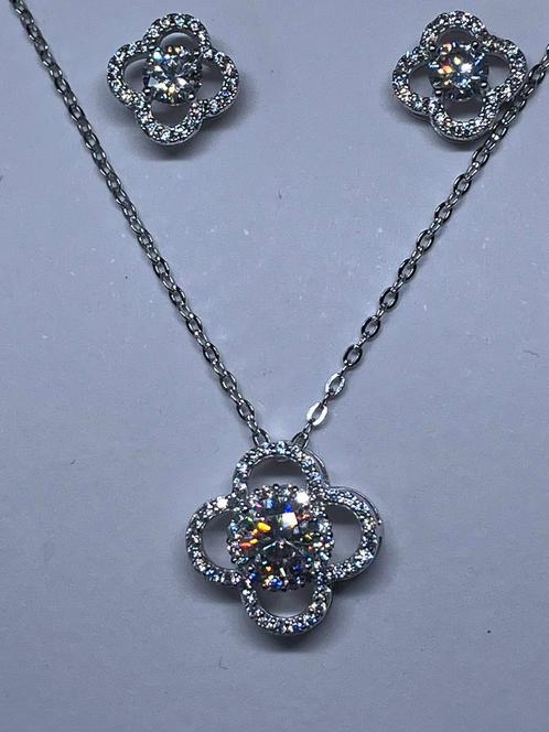 Zilveren set met echte moissaniet (lab-grown diamant), Handtassen en Accessoires, Kettingen, Nieuw, Zilver, Overige kleuren, Met edelsteen