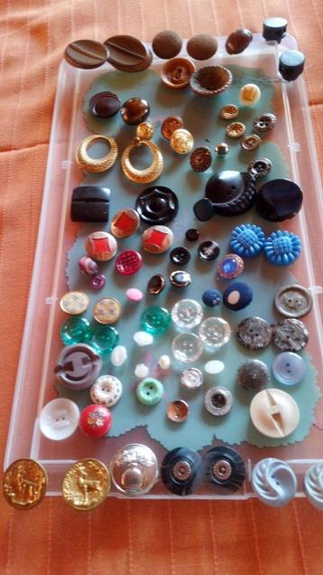 lot de + - 50 boutons pour collection beschikbaar voor biedingen