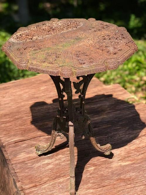 Pracht bistro tafel, tafeltje volledig van gietijzer🍷, Antiek en Kunst, Curiosa en Brocante, Ophalen