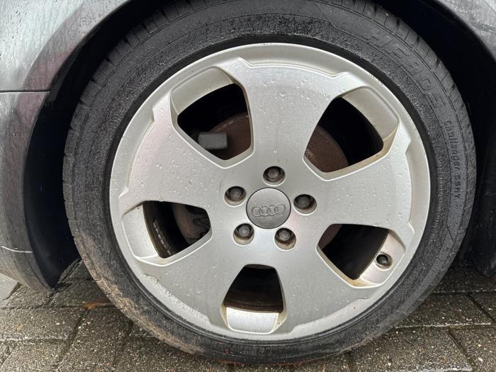 Velgen set + banden van een Audi A3, Auto-onderdelen, Banden en Velgen, Personenwagen, Gebruikt, 3 maanden garantie, Ophalen of Verzenden