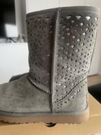 UGGS 38 gris neuf, Vêtements | Femmes, Enlèvement ou Envoi, Ugg, Gris, Neuf