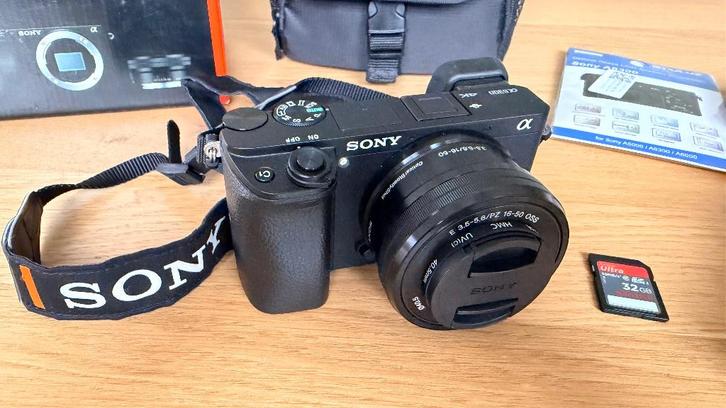 Sony A6300 + accessories  (Zeer lage Schutter Count!), TV, Hi-fi & Vidéo, Appareils photo numériques, Comme neuf, Reflex miroir