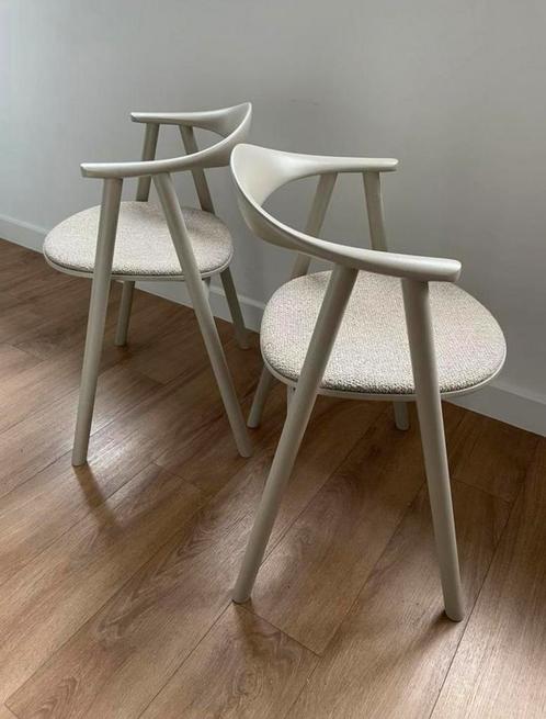 Set van twee Bolia stoelen model Swing, Huis en Inrichting, Stoelen, Zo goed als nieuw, Twee, Hout, Grijs, Ophalen