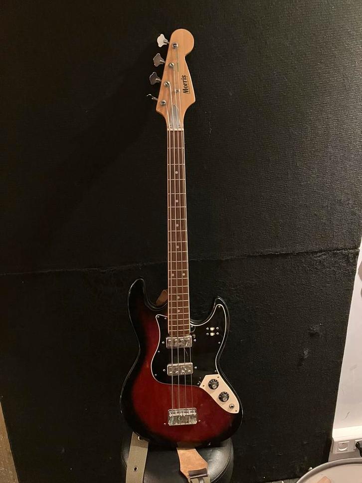 Vintage morris bass, Muziek en Instrumenten, Snaarinstrumenten | Gitaren | Bas, Gebruikt, Elektrisch, Ophalen
