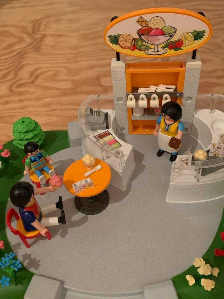 ijssalon playmobil 4135, Kinderen en Baby's, Speelgoed | Playmobil, Zo goed als nieuw, Ophalen