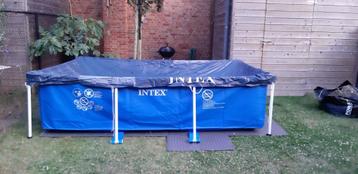 Intex zwembad 300x200x75 + alle nodige accessoires beschikbaar voor biedingen