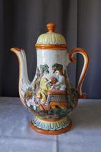 Vintage grote siertheepot met afbeeldingen druivenbewerking, Ophalen of Verzenden
