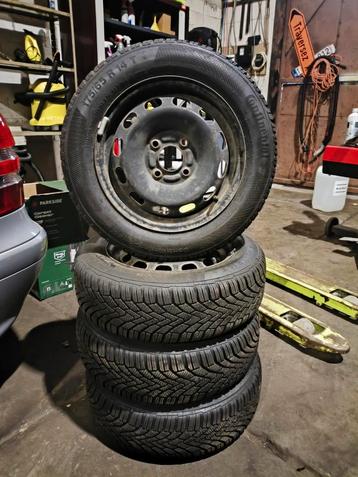 Ford Fiesta winterset - Continental-banden als nieuw
 beschikbaar voor biedingen