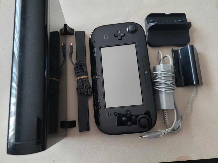 Nintendo Wii U + 50 jeux installés ( complète ), Consoles de jeu & Jeux vidéo, Consoles de jeu | Nintendo Wii U, Utilisé, Sans contrôleur