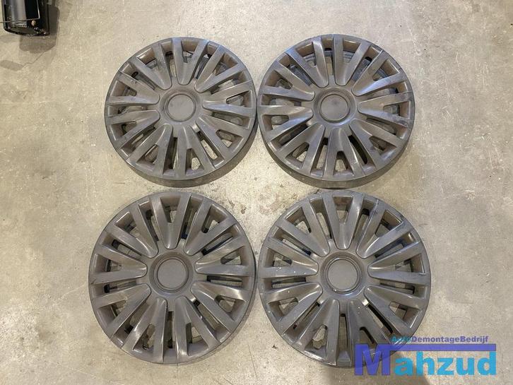 Standaar zwart 15 inch wieldoppen wielkappen wielringen, Auto diversen, Wieldoppen, Gebruikt, Ophalen of Verzenden