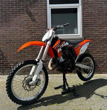 Ktm 125cc 2T 2013 met elektra aansluitingen beschikbaar voor biedingen