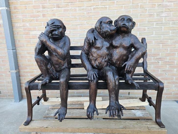 3 APEN OP BANK ZEER ZWAAR TUINBEELD AAN SPOTPRIJS LEES AUB, Tuin en Terras, Tuinbeelden, Zo goed als nieuw, Dierenbeeld, Overige materialen