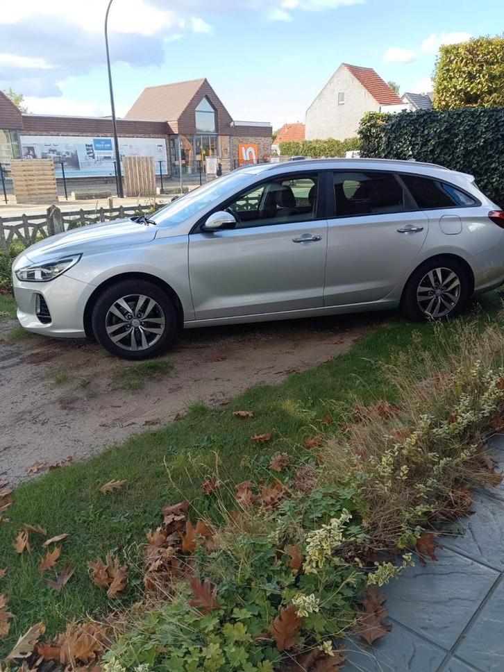 Te koop in opdracht van klant. Hyundai i 30 1.0 benzine, Auto's, Hyundai, Particulier, i30, ABS, Achteruitrijcamera, Adaptieve lichten