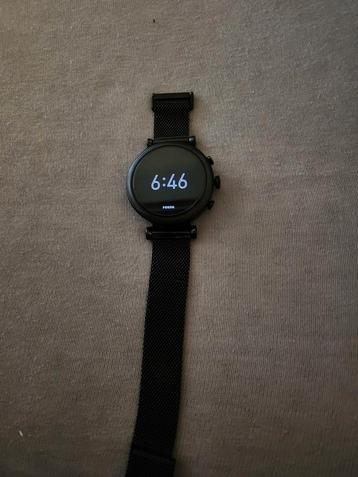 Smartwatch Fossil beschikbaar voor biedingen
