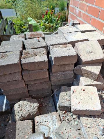 Mooie klinkers 1000stuks 14x14 beschikbaar voor biedingen