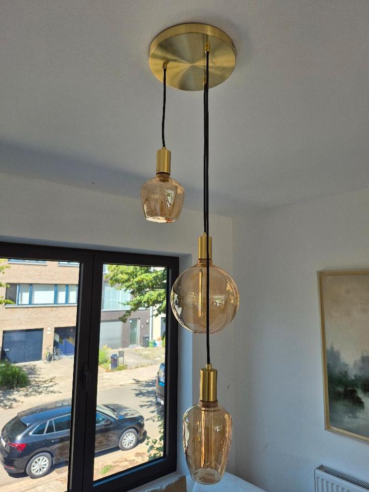 Goudkleurige designluster NIEUW! 2 beschikbaar, Maison & Meubles, Lampes | Suspensions, Neuf, Verre, Métal, Enlèvement