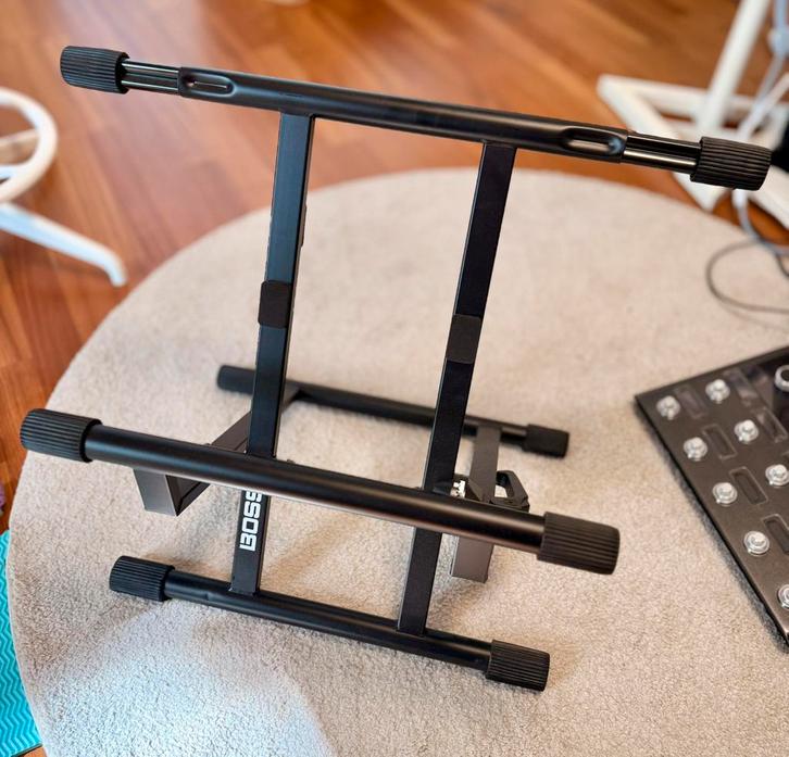 BAAS LAAG-1. Versterkerstandaard als nieuw., Muziek en Instrumenten, Versterkers | Bas en Gitaar, Zo goed als nieuw, Ophalen