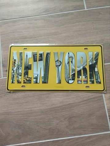 Plaque mural en métal "New York" beschikbaar voor biedingen
